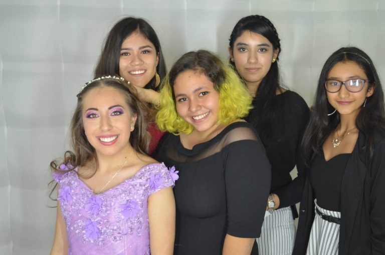 Cabinas de fotos en Guadalajara – Cabina fotográfica Zapopan– PhotoParty.Gdl – Photo Booth