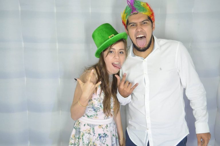 Cabinas de fotos en Guadalajara – Cabina fotográfica Zapopan– PhotoParty.Gdl – Photo Booth